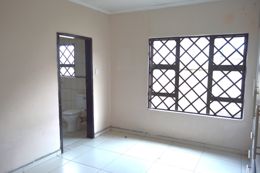 5 Bedroom Property for Sale in Flamwood North West